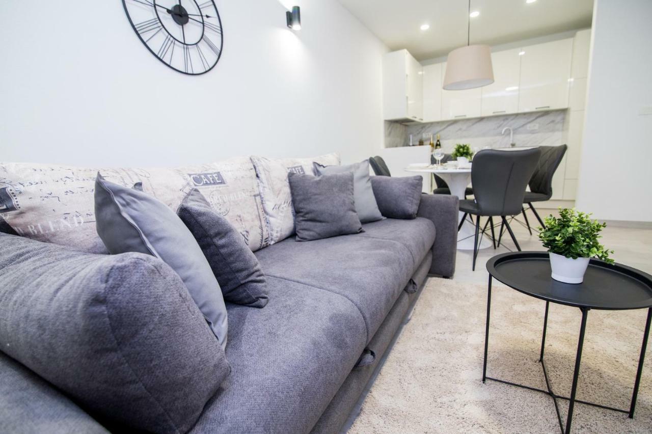 Fk Apartments Pakoštane Eksteriør bilde