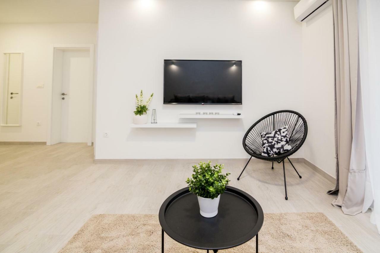 Fk Apartments Pakoštane Eksteriør bilde
