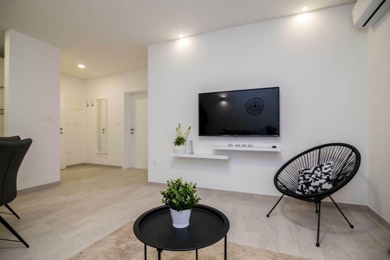 Fk Apartments Pakoštane Eksteriør bilde