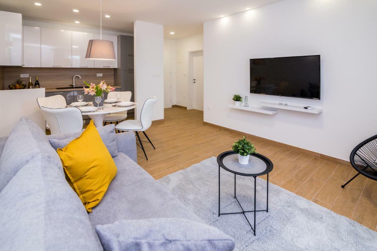 Fk Apartments Pakoštane Eksteriør bilde